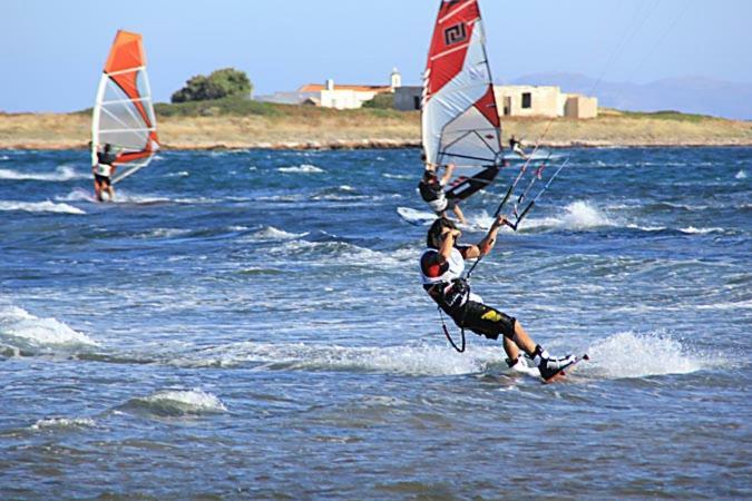 Windsurfing Seaside Apartment Artemida Exteriér fotografie